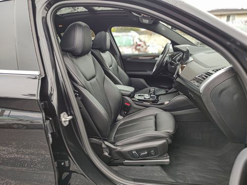 Used 2024 BMW X4 xDrive30i image 21