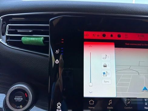 Used 2022 Jeep Wagoneer Series III image 27