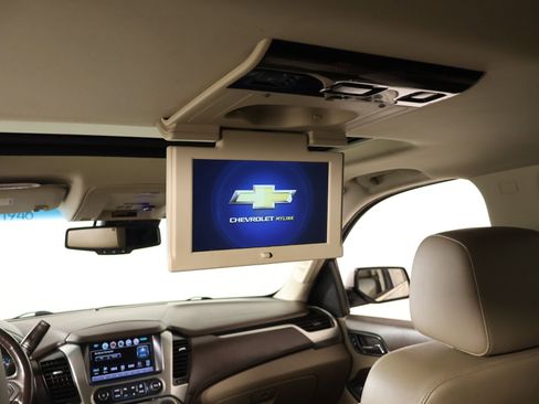 Used 2018 Chevrolet Tahoe LT image 3