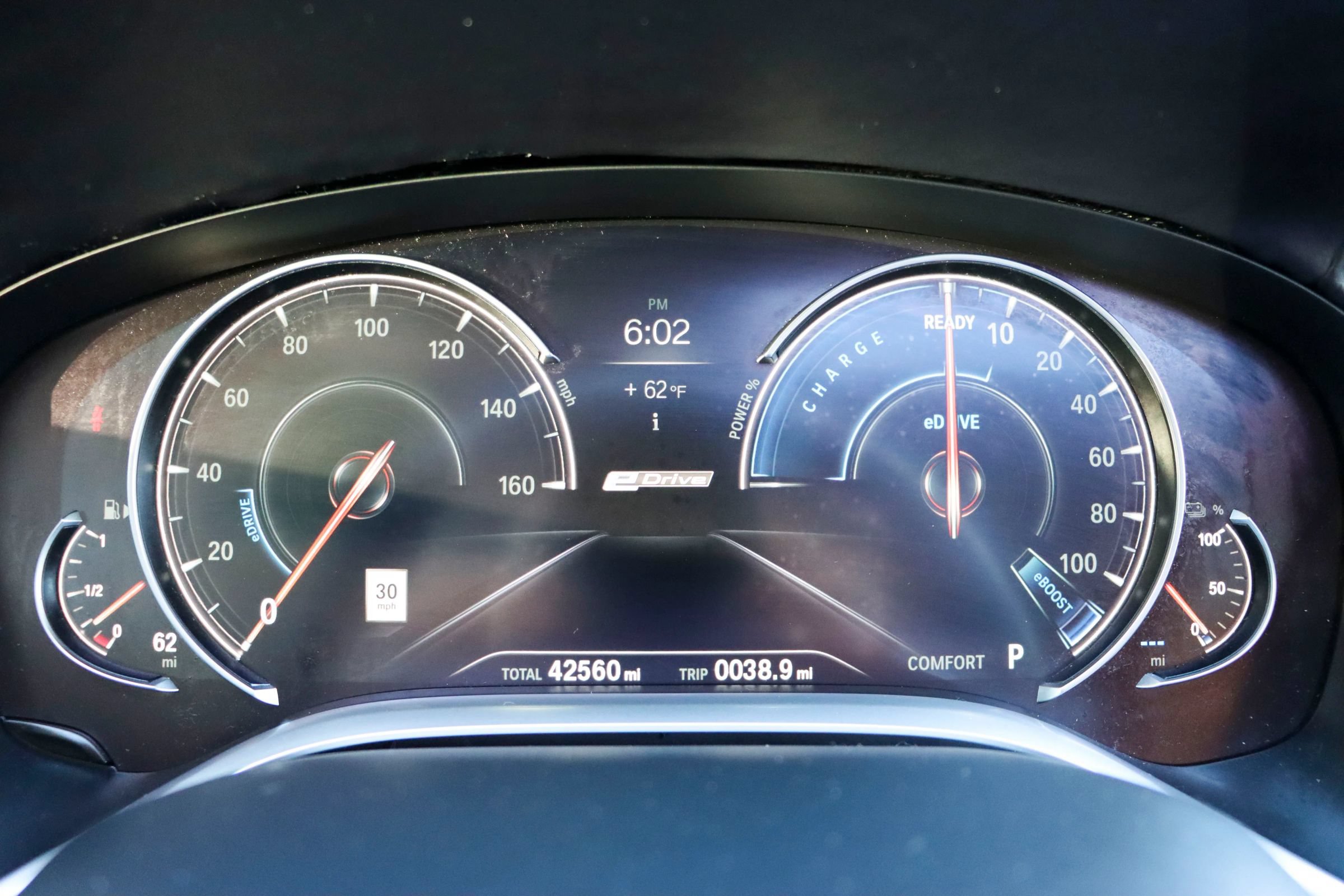 Used 2018 BMW 740e xDrive AWD/4WD image 32