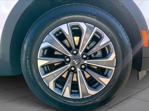 Certified 2025 Buick Envision Preferred image 10