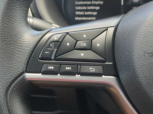 Used 2024 Nissan Kicks SV FWD image 21