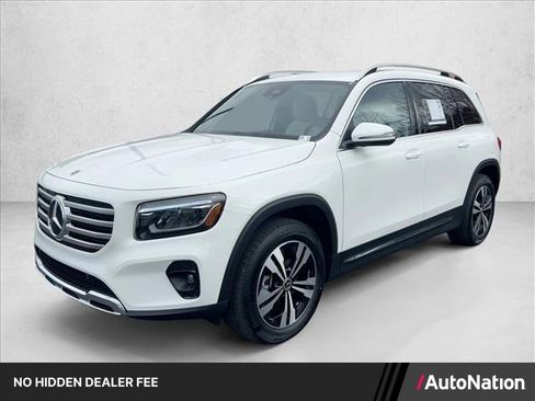 Used 2025 Mercedes-Benz GLB 250 4MATIC image 1