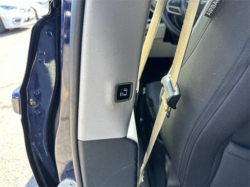 Certified 2019 Chrysler Pacifica Touring Plus image 15