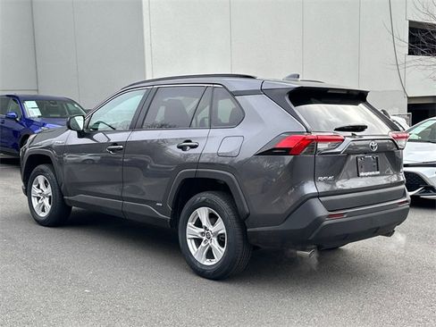 Certified 2021 Toyota RAV4 LE image 3