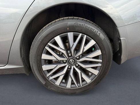 Used 2023 Nissan Altima 2.5 SV image 14