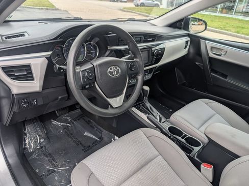 Used 2016 Toyota Corolla LE FWD image 15
