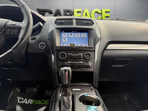 Used 2018 Ford Explorer XLT w/ Equipment Group 202A AWD/4WD image 23
