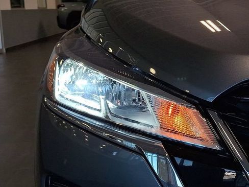 Used 2023 Nissan Kicks SV FWD image 8