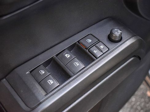 Used 2021 Toyota Tacoma SR5 image 20