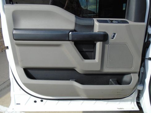 Used 2020 Ford F250 XL w/ Power Equipment Group image 24