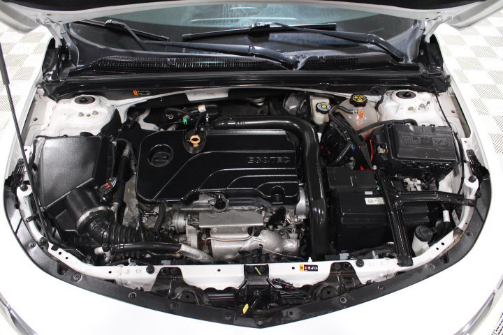 Used 2020 Chevrolet Malibu LT FWD image 43