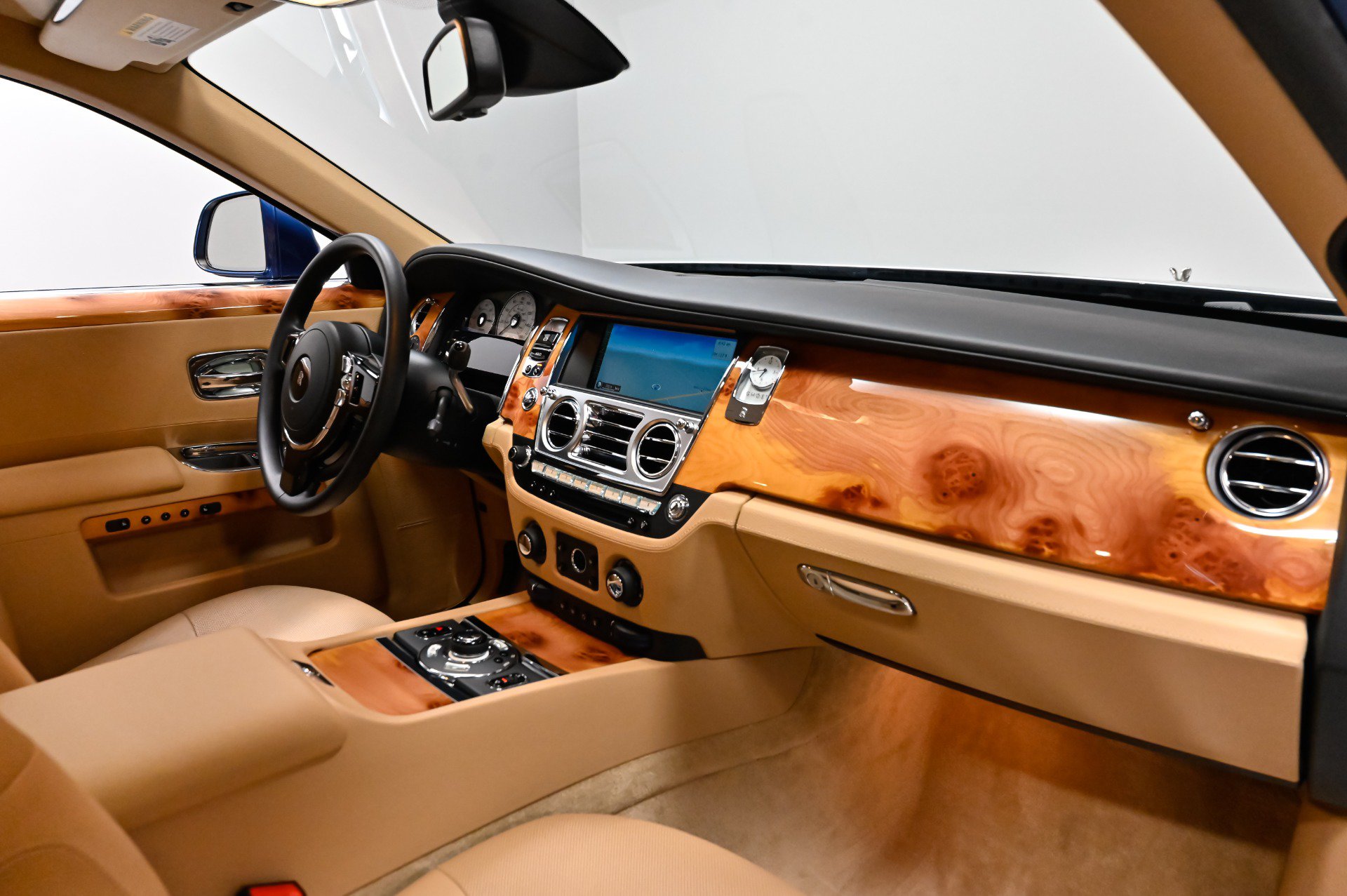 Used 2012 Rolls-Royce Ghost RWD image 46