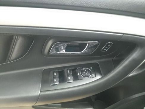 Used 2015 Ford Taurus SEL w/ Equipment Group 201A FWD image 17