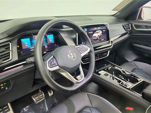 Used 2024 Volkswagen Atlas Cross Sport SEL Premium R-Line image 19