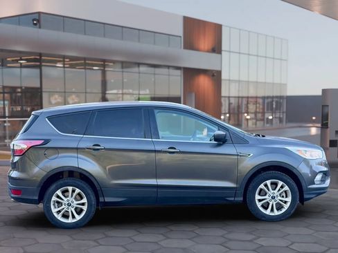 Used 2017 Ford Escape SE AWD/4WD image 11