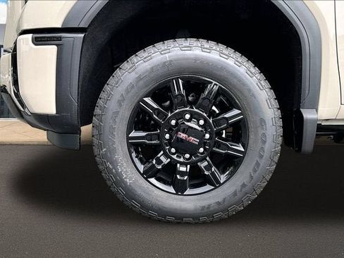New 2026 GMC Sierra 2500 AT4 w/ AT4 Premium Plus Package AWD/4WD image 13