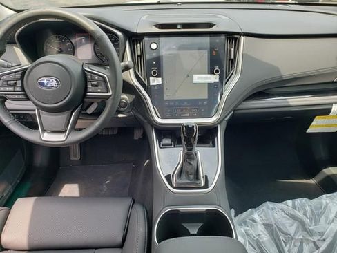 Used 2025 Subaru Outback Limited image 13