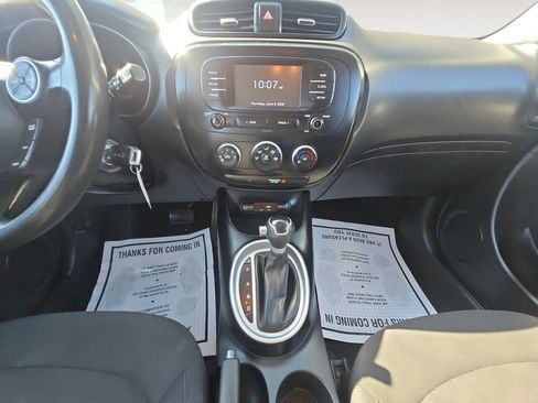 Used 2019 Kia Soul FWD image 13