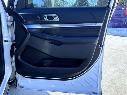 Used 2017 Ford Explorer Sport w/ Equipment Group 401A image 17