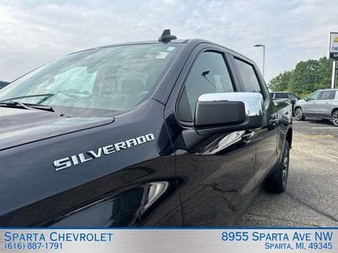 Used 2024 Chevrolet Silverado 1500 LT AWD/4WD image 9