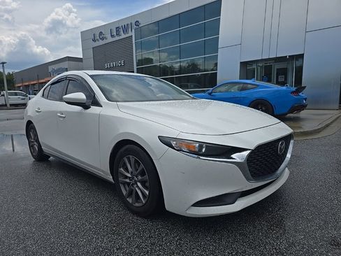 Used 2021 MAZDA MAZDA3 s FWD image 1