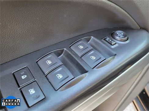 Used 2022 Chevrolet Colorado LT w/ LT Convenience Package image 17