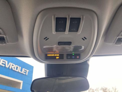 New 2026 Chevrolet Trax LT w/ Sunroof Package FWD image 24