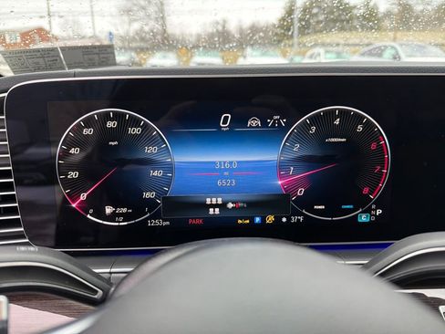 Used 2025 Mercedes-Benz GLS 450 4MATIC image 18