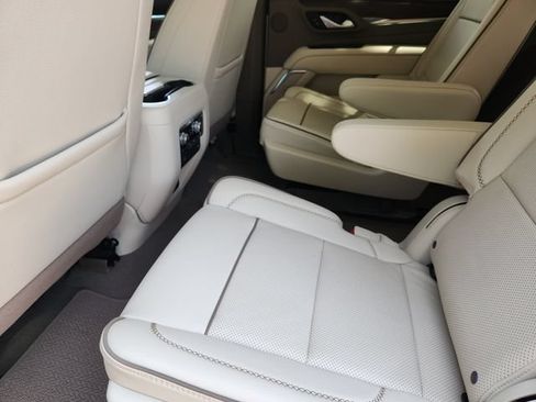 Used 2024 GMC Yukon Denali AWD/4WD image 30