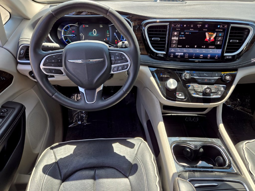 Used 2023 Chrysler Pacifica Limited FWD image 14