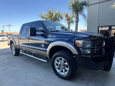 Used 2014 Ford F250 Lariat w/ Lariat Ultimate Package image 8