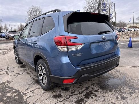 Used 2023 Subaru Forester Premium image 9