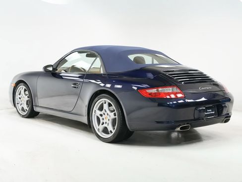 Used 2005 Porsche 911 Carrera RWD image 3