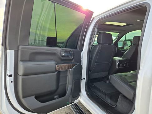 Used 2023 GMC Sierra 2500 Denali w/ Denali Ultimate Package image 27