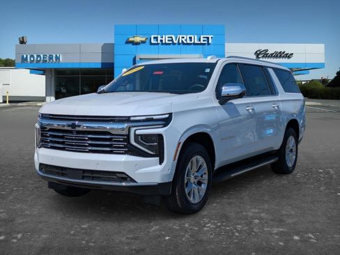 New 2026 Chevrolet Suburban Premier w/ Sun And Tow Package AWD/4WD image 1