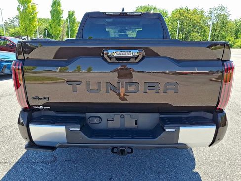 Used 2024 Toyota Tundra Limited AWD/4WD image 9