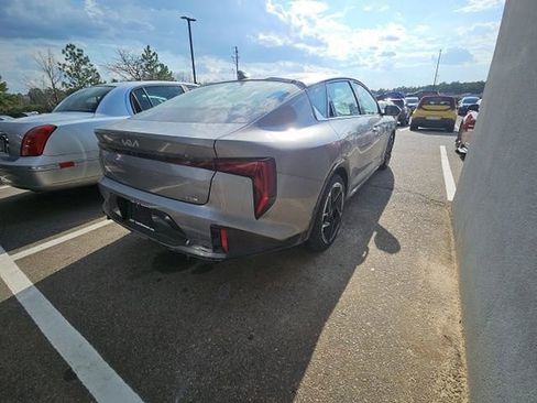 Certified 2025 Kia K4 GT-Line image 9