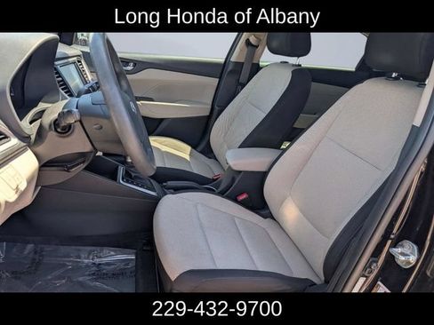 Used 2022 Hyundai Accent SEL FWD image 15
