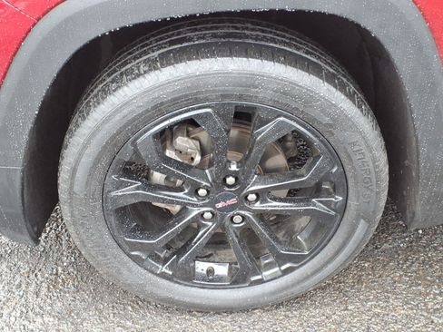 Certified 2022 GMC Terrain SLE w/ Driver Convenience Package AWD/4WD image 10