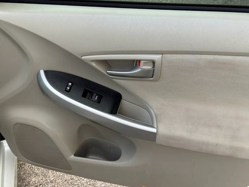 Used 2015 Toyota Prius Two FWD image 21