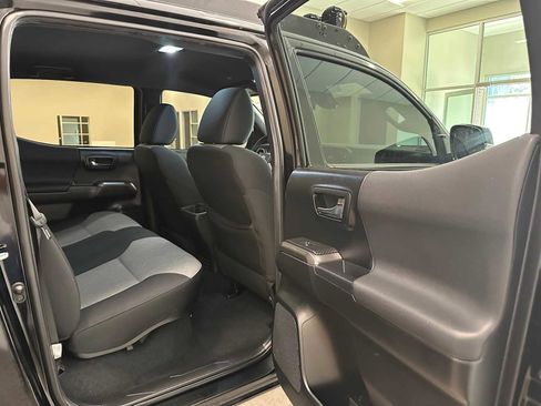 Used 2023 Toyota Tacoma TRD Sport image 25
