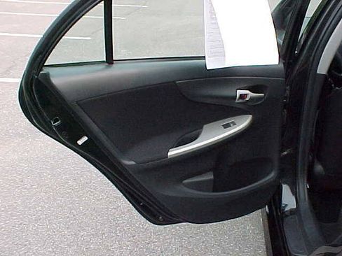 Used 2013 Toyota Corolla S w/ Premium Pkg FWD image 14