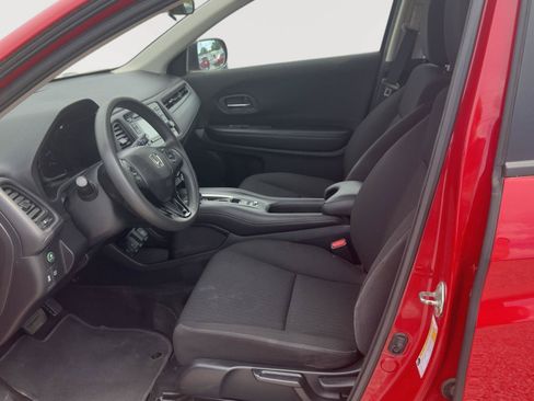 Used 2018 Honda HR-V LX image 10