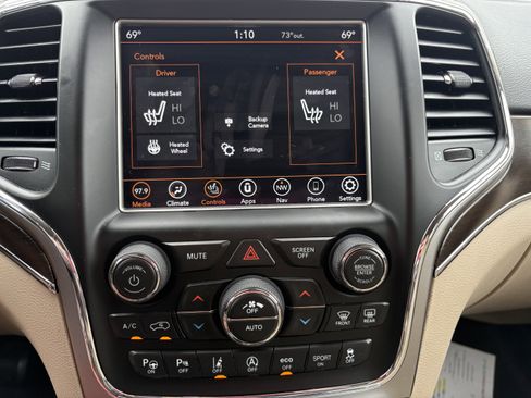 Used 2018 Jeep Grand Cherokee Limited RWD image 12