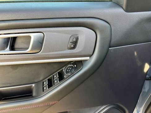 Used 2025 Ford Explorer ST-Line image 20