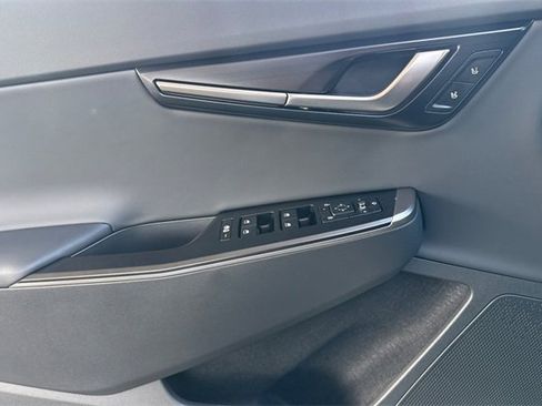 New 2025 Kia EV6 Wind image 12