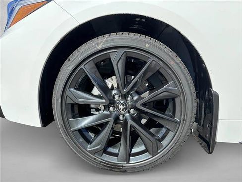 Used 2026 Toyota Corolla SE w/ SE Premium Package FWD image 16