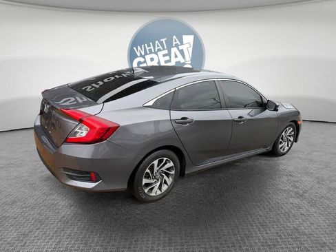 Used 2018 Honda Civic EX image 3