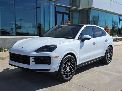 New 2026 Porsche Cayenne Coupe AWD/4WD image 1